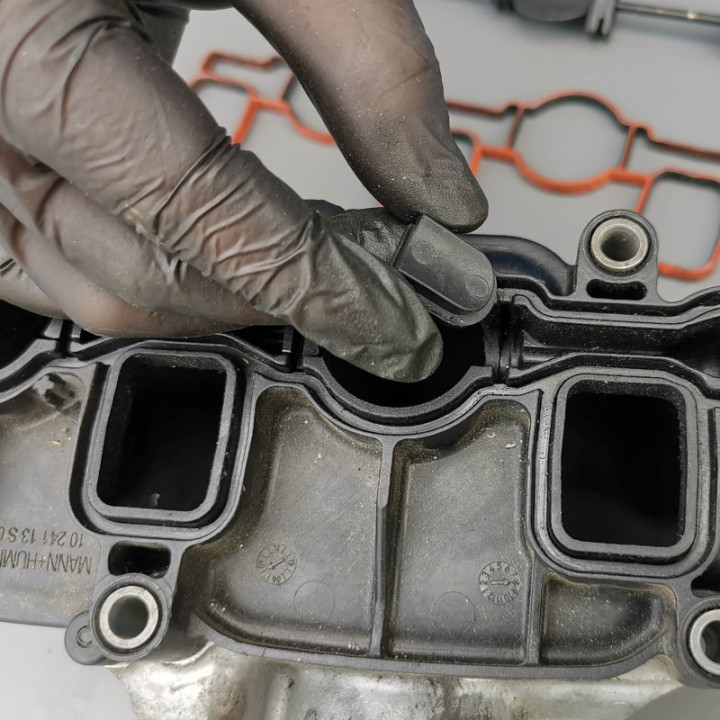 KIT CLAPET ADMISSION AUDI SEAT VW SKODA 2.0 TDI CR