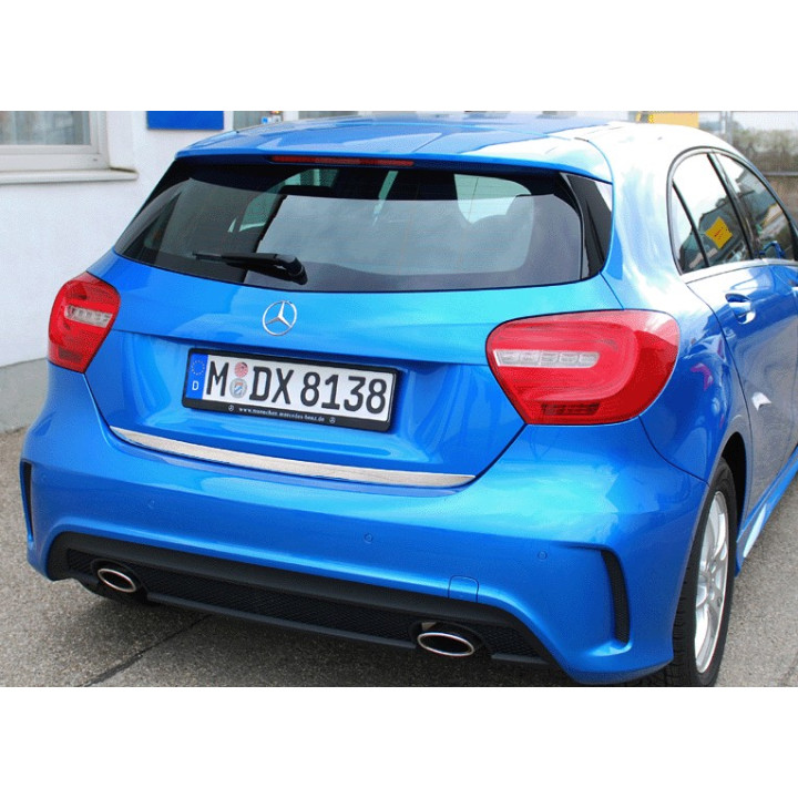 BAGUETTE BAS DE COFFRE MERCEDES CLASSE A W176 2012+