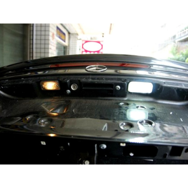 ECLAIRAGE PLAQUE LED MERCEDES W203 W211 SLK R171